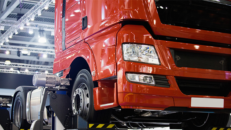 Maintenance et réparation des poids lourds en atelier