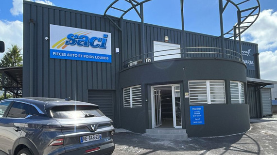Façade de l’agence SACI Saint-Denis– Vente de pièces auto et poids lourds à la Réunion