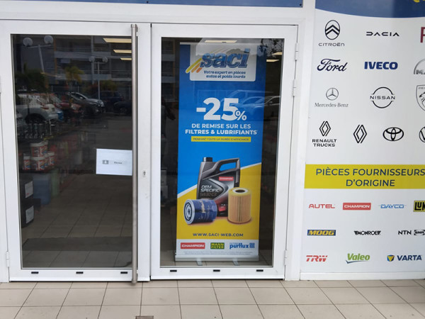 Façade de l’agence SACI Le Robert en Martinique, spécialiste en pièces détachées auto et poids lourds