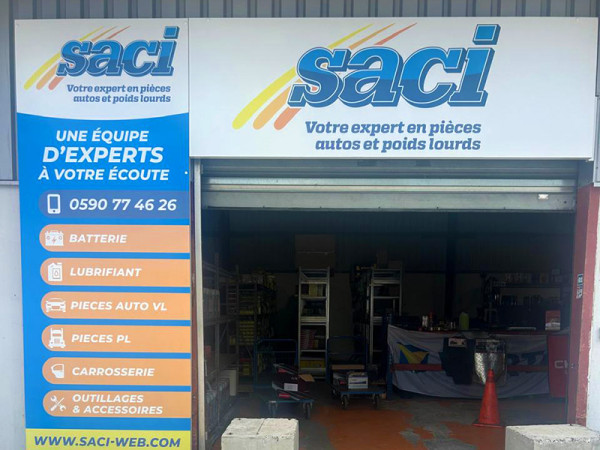 Façade de l’agence SACI La Savane à Morne Émile, Saint-Martin – Vente de pièces auto et poids lourds